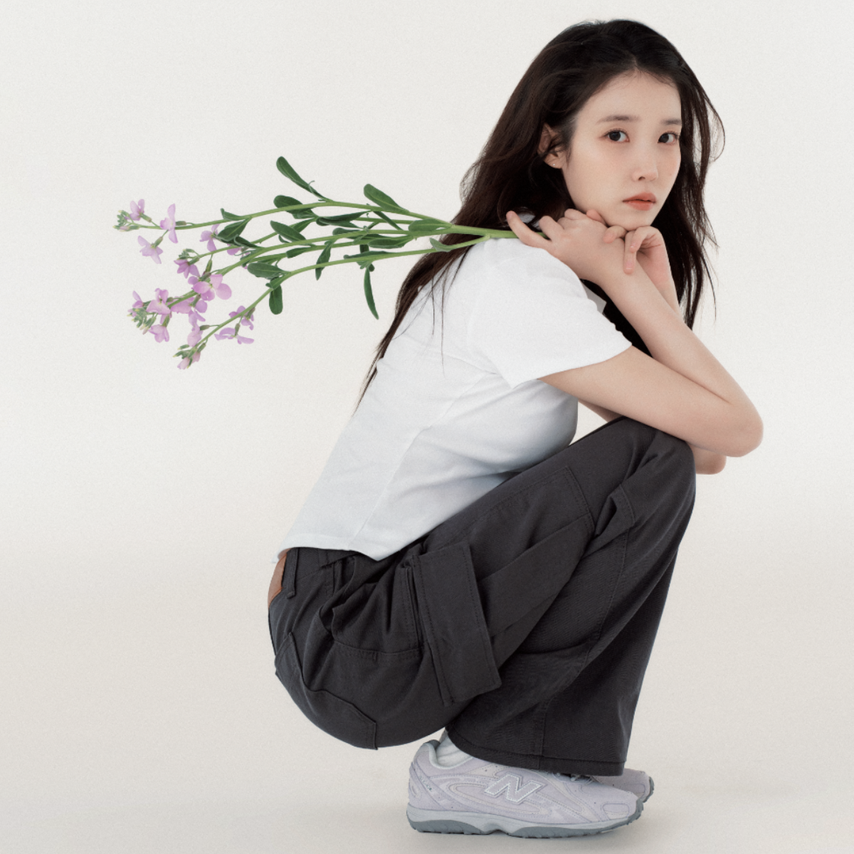 IU wearing U204LMMB