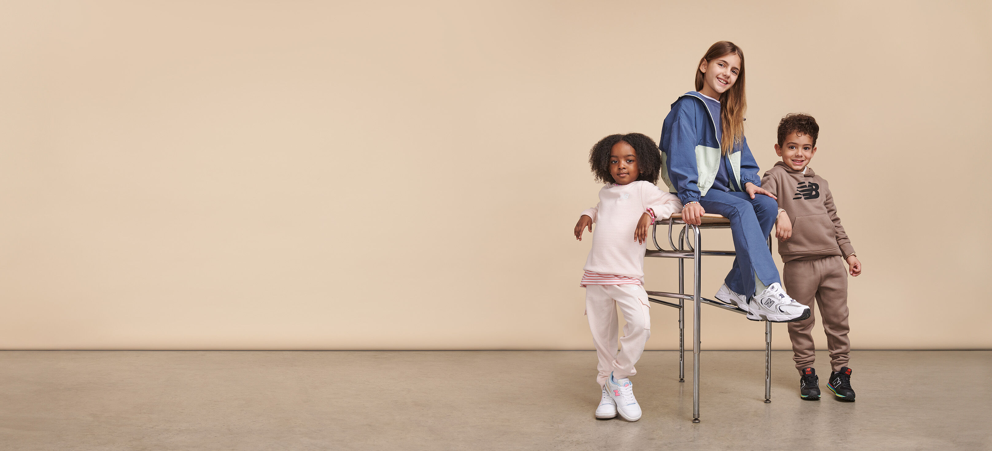 New balance kids clothing 2025