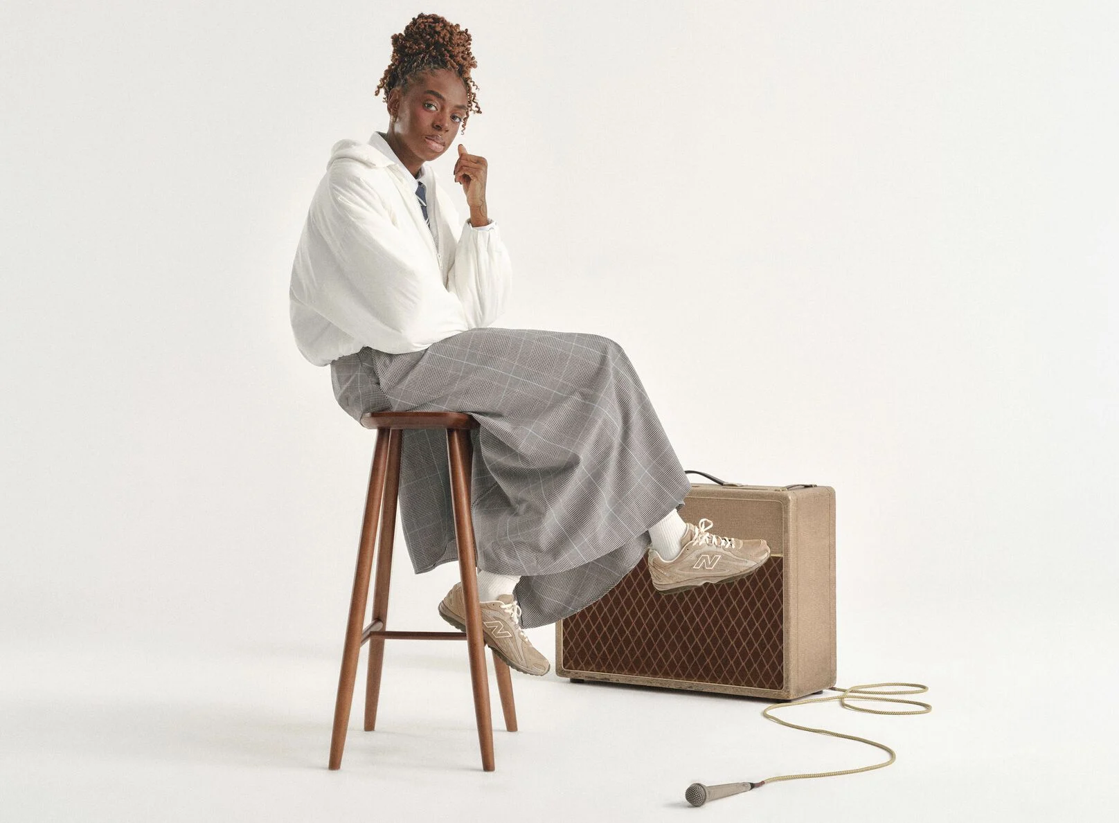 Cat Burns wearing 204L